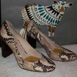 Louise et Cie Vince Camuto Leather Snakskin Heels